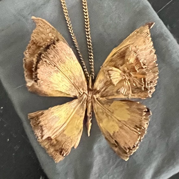 Alexander McQueen Butterfly Necklace - Picture 4 of 12